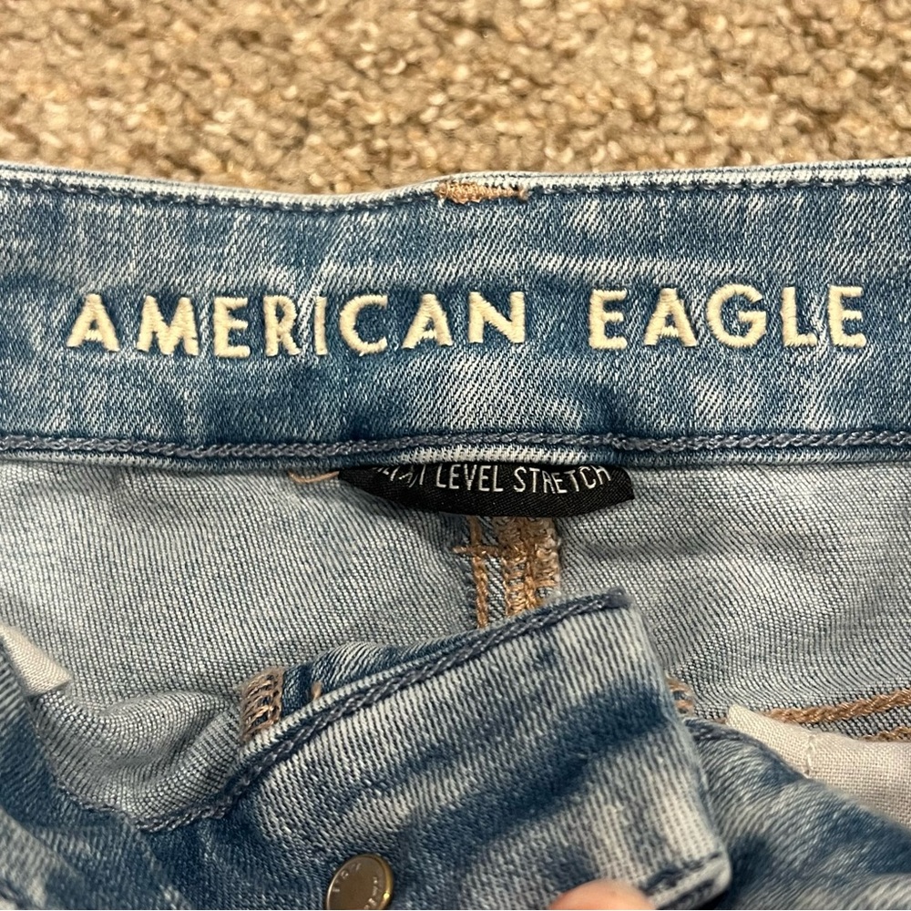 American Eagle Light Wash Distressed Curvy Hi-Rise Shortie Denim Shorts - Size 4 - Picture 2 of 5